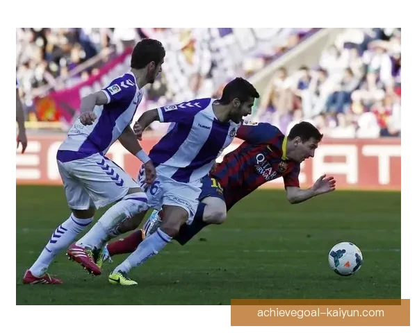 马尔蒂诺战术体系分析：如何影响球队表现与比赛节奏