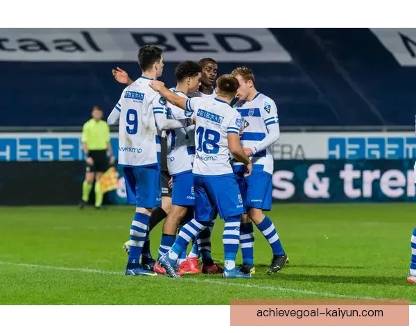 兹沃勒防线表现稳健，状态持续提升引人关注